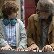 Niezwykły chłopak - galeria zdjęć - filmweb