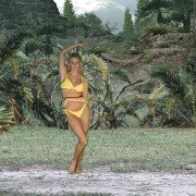 Bikini Karate Babes - galeria zdjęć - filmweb