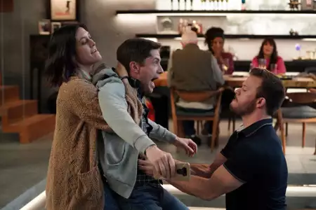 Home Economics - galeria zdjęć - filmweb
