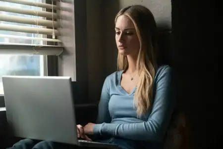 Zakłamanie - galeria zdjęć - filmweb