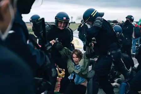 Goliat - galeria zdjęć - filmweb