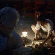 Chacun son cinéma ou Ce petit coup au coeur quand la lumière s'éteint et que le film commence - galeria zdjęć - filmweb