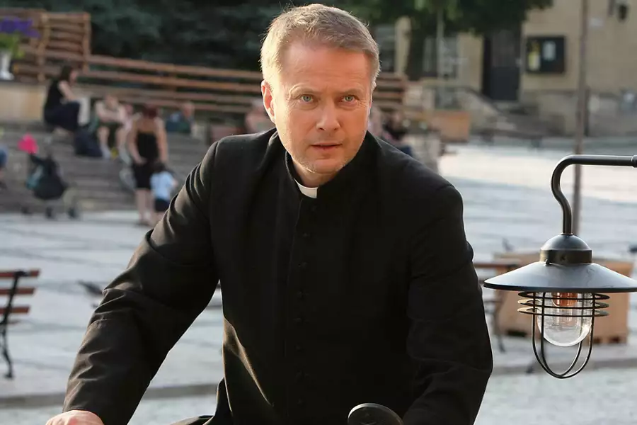 Ojciec Mateusz - galeria zdjęć - filmweb