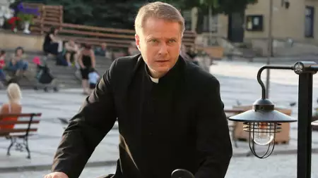 Ojciec Mateusz - galeria zdjęć - filmweb
