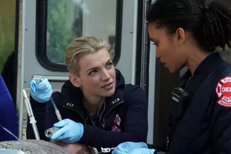 Chicago Fire - galeria zdjęć - filmweb