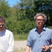 Alessandro Cattelan: Jedno proste pytanie - galeria zdjęć - filmweb