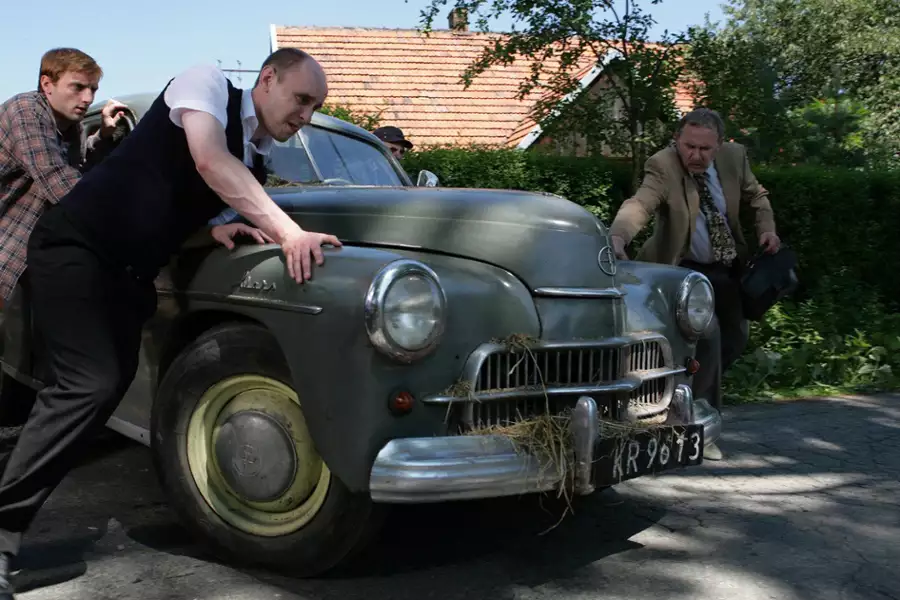 Święty interes - galeria zdjęć - filmweb