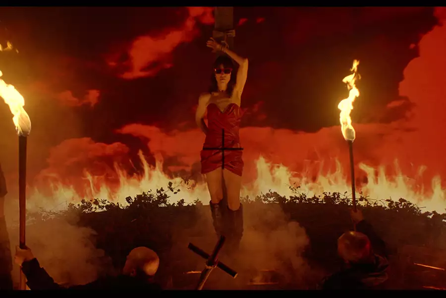 Lux Æterna - galeria zdjęć - filmweb