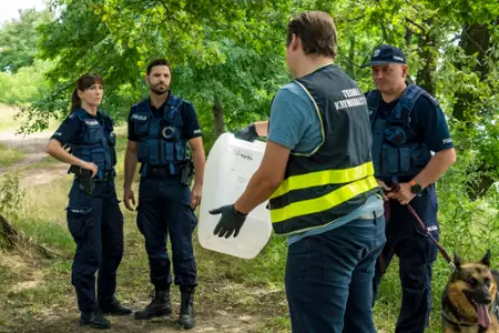 Policjantki i policjanci - galeria zdjęć - filmweb