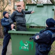 Policjantki i policjanci - galeria zdjęć - filmweb