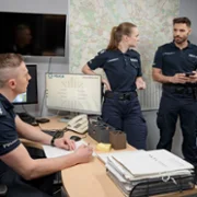 Policjantki i policjanci - galeria zdjęć - filmweb
