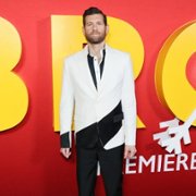 Bros - galeria zdjęć - filmweb