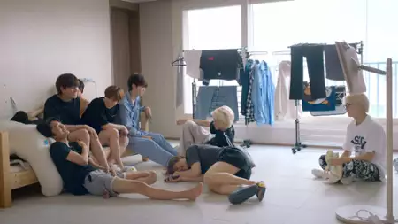K-Pop Idols - galeria zdjęć - filmweb
