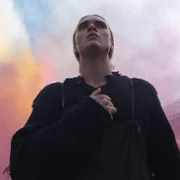 Igrzyska śmierci: Wsch&oacute;d słońca w dniu dożynek - galeria zdjęć - filmweb