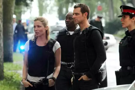 Cracked - galeria zdjęć - filmweb