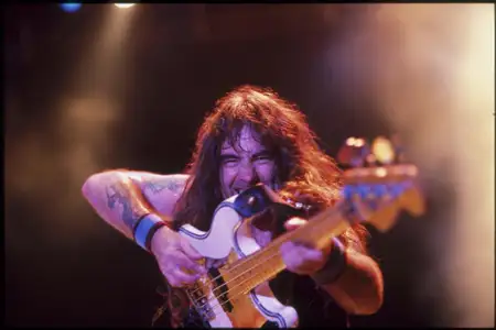 Iron Maiden: Burning Ambition - galeria zdjęć - filmweb
