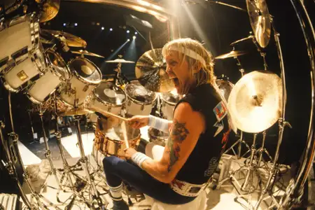 Iron Maiden: Burning Ambition - galeria zdjęć - filmweb