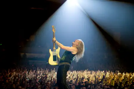 Iron Maiden: Burning Ambition - galeria zdjęć - filmweb