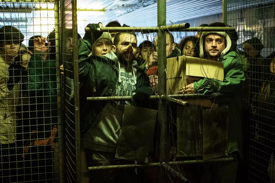 Przestroga - galeria zdjęć - filmweb