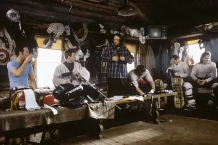 Mystery, Alaska - galeria zdjęć - filmweb