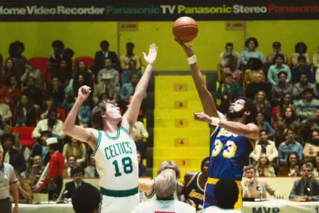Lakers: Dynastia zwycięzc&oacute;w - galeria zdjęć - filmweb