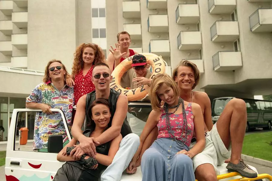 Młode wilki - galeria zdjęć - filmweb