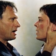 Drzwi obok - galeria zdjęć - filmweb