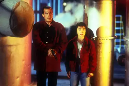 Na zabójczej ziemi - galeria zdjęć - filmweb