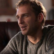 Around the Bend - galeria zdjęć - filmweb