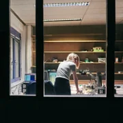 Grunt pod stopami - galeria zdjęć - filmweb