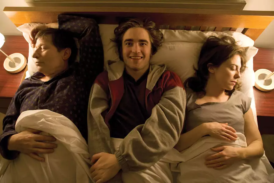 How to Be - galeria zdjęć - filmweb