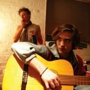 How to Be - galeria zdjęć - filmweb