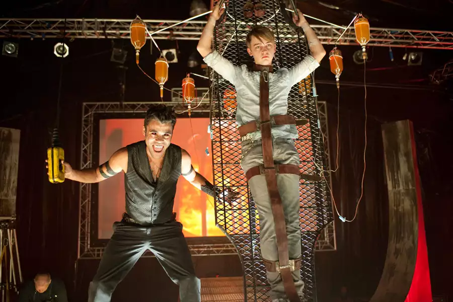 Straceni chłopcy 3 - galeria zdjęć - filmweb