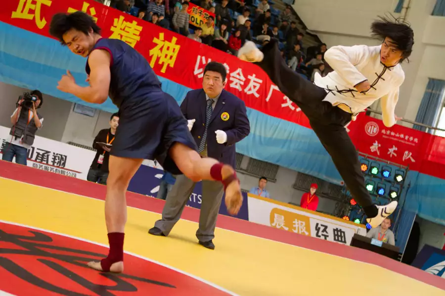 Człowiek Tai Chi - galeria zdjęć - filmweb