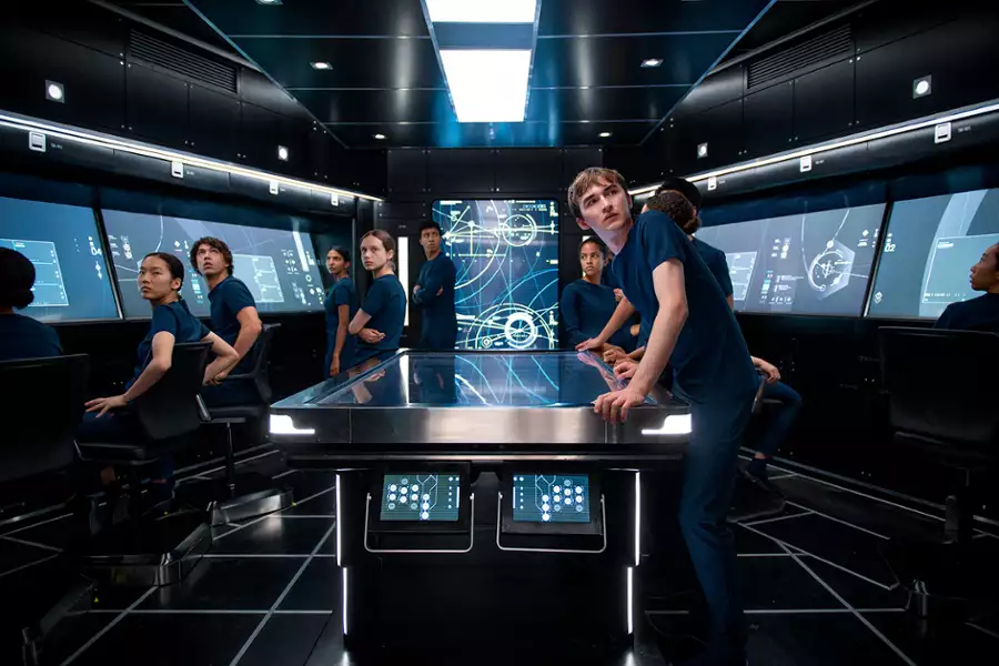 Voyagers - galeria zdjęć - filmweb