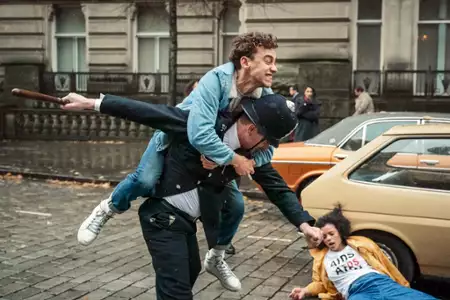 Bo to grzech - galeria zdjęć - filmweb