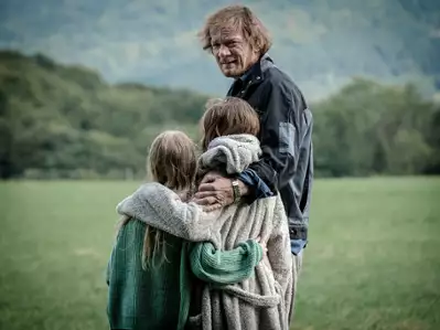 Tata - galeria zdjęć - filmweb