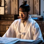 Hansan: Yongeui chulhyeon - galeria zdjęć - filmweb