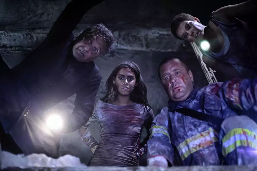 Aftershock. Miasto chaosu - galeria zdjęć - filmweb