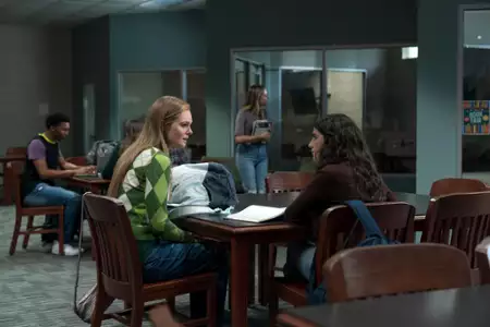 Dziewczyna z Plainville - galeria zdjęć - filmweb