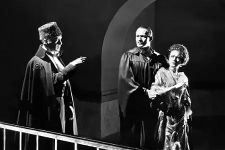 Upi&oacute;r w operze - galeria zdjęć - filmweb