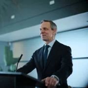 Nocny lot - galeria zdjęć - filmweb