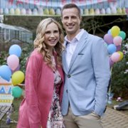 Easter Under Wraps - galeria zdjęć - filmweb