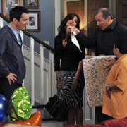 Modern Family - galeria zdjęć - filmweb