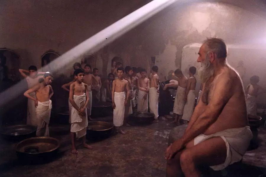 Osama - galeria zdjęć - filmweb