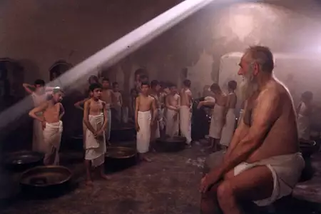 Osama - galeria zdjęć - filmweb