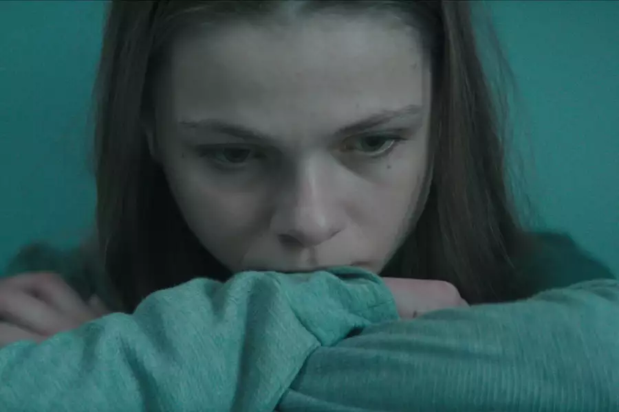 Zupełnie normalna rodzina - galeria zdjęć - filmweb