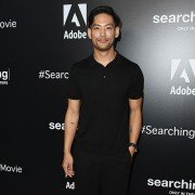 Searching - galeria zdjęć - filmweb