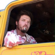 Aden Young w Drzewo
