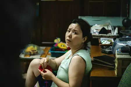 Parasite - galeria zdjęć - filmweb